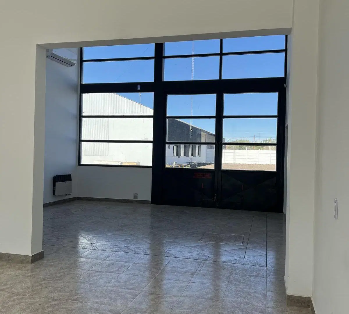 Alquiler Base y Edificio Comercial Centenario sobre Ruta 7 Neuquen 2