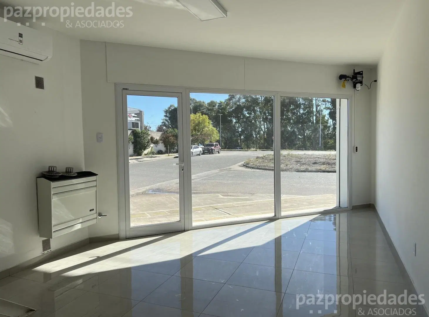Alquiler Base y Edificio Comercial Centenario sobre Ruta 7 Neuquen 5