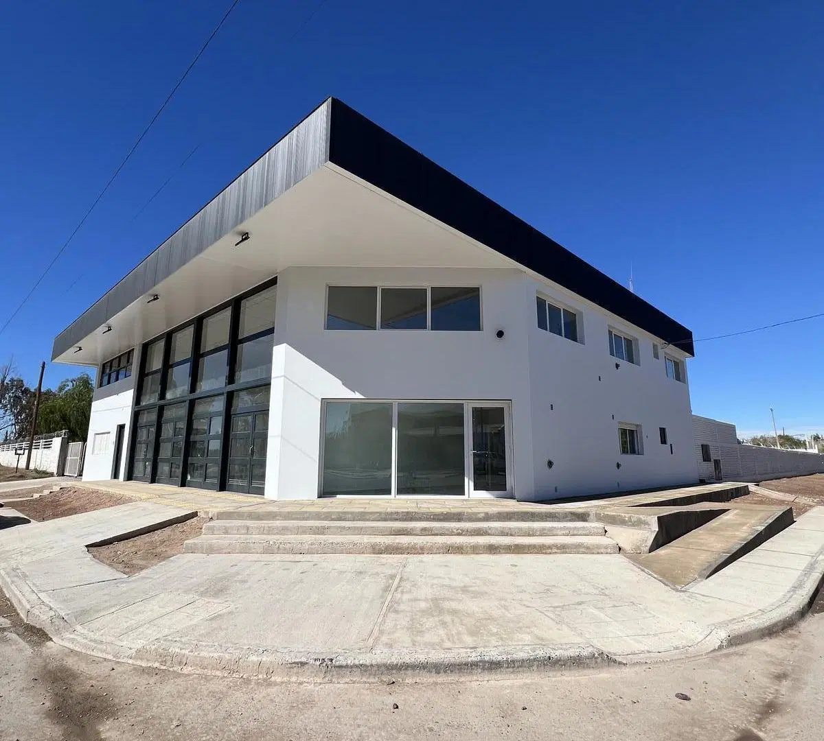 Alquiler Base y Edificio Comercial Centenario sobre Ruta 7 Neuquen 4