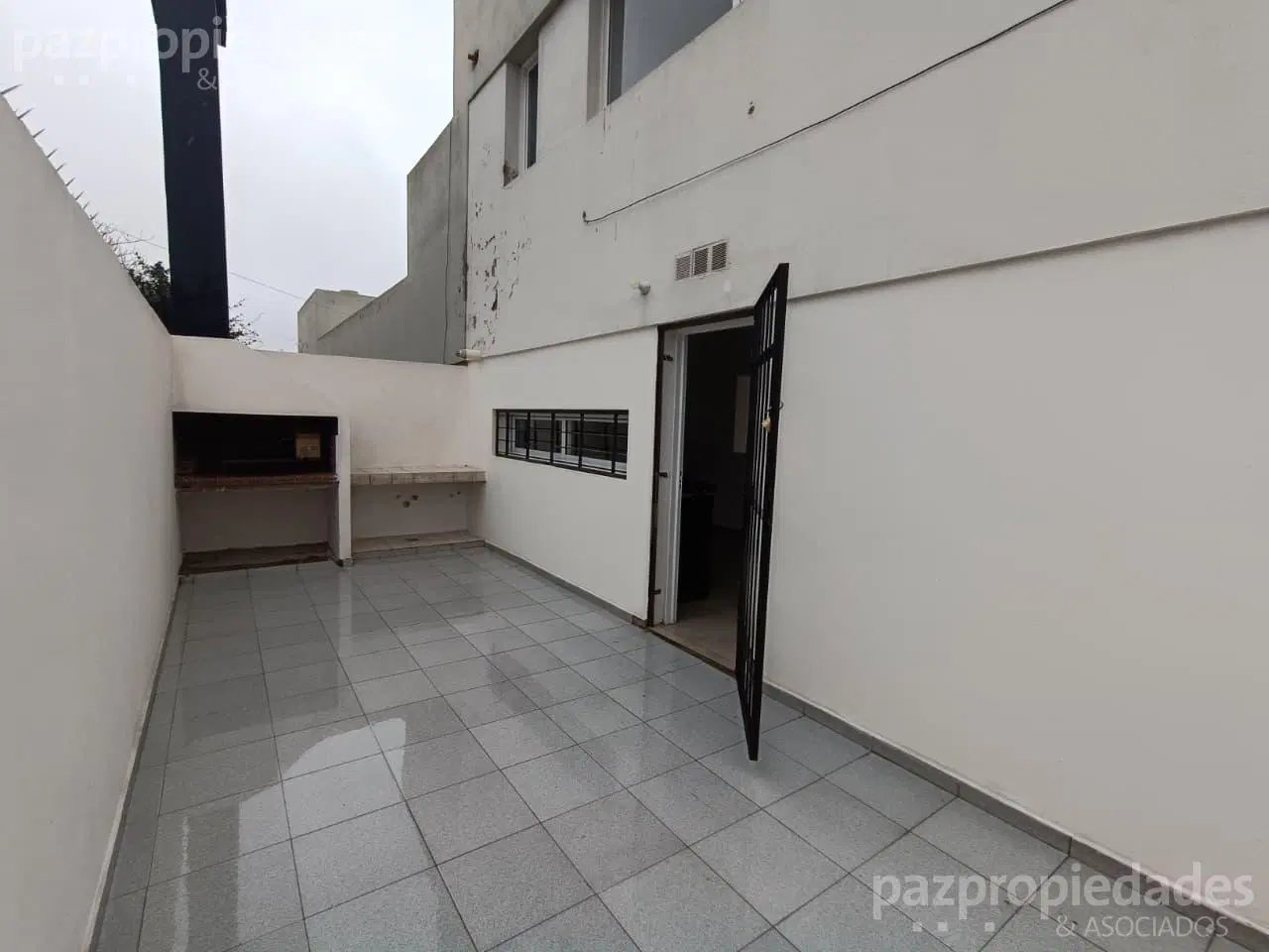 Alquiler amplio Dpx. c/cochera Z/Sta. Genoveva 1