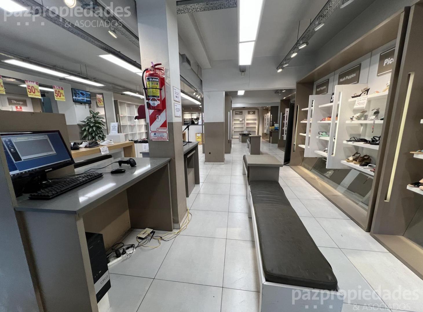Foto de Alquiler Local Comercial con oficinas Z/Centro bajo, imagen 3