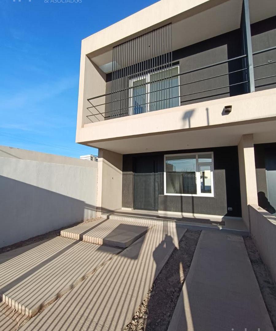 PH a estrenar en venta Barrio "Perticone" Centenario