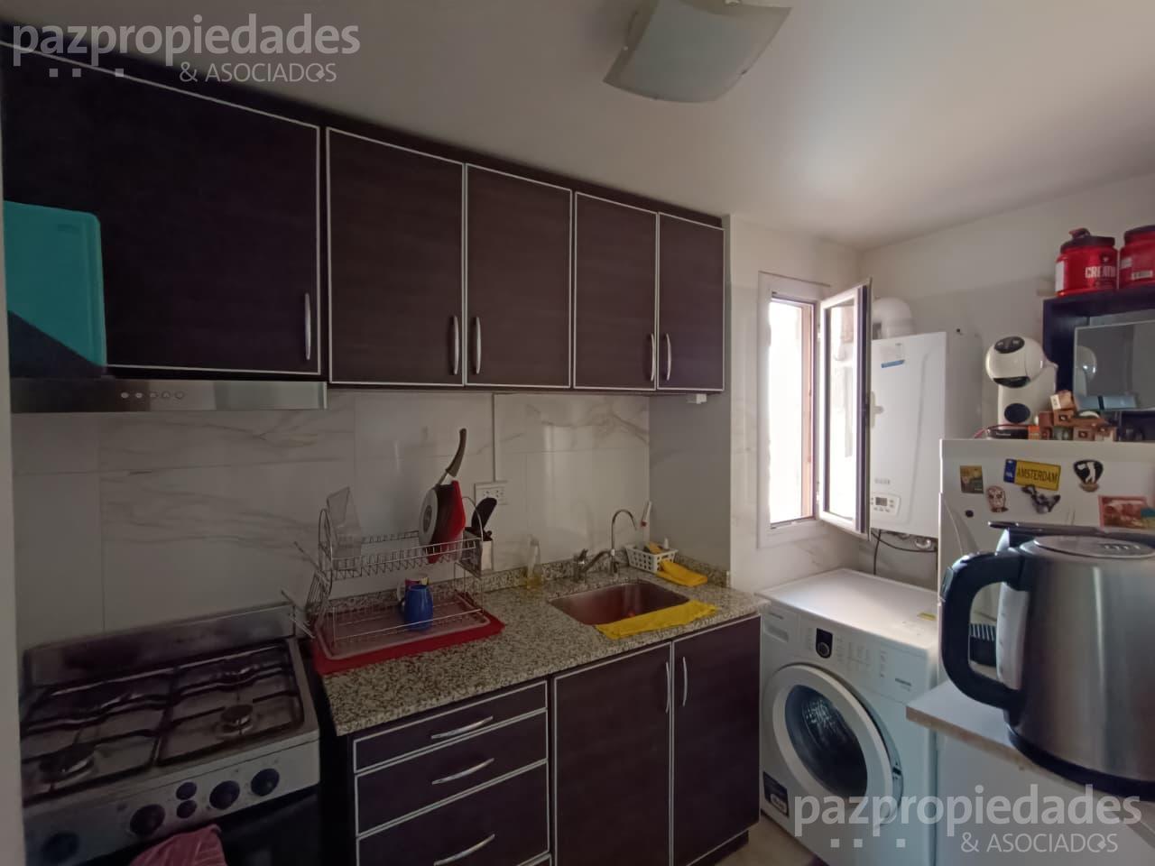 Foto de Departamento 1 dormitorio en pleno centro de Neuquén con cochera., imagen 2