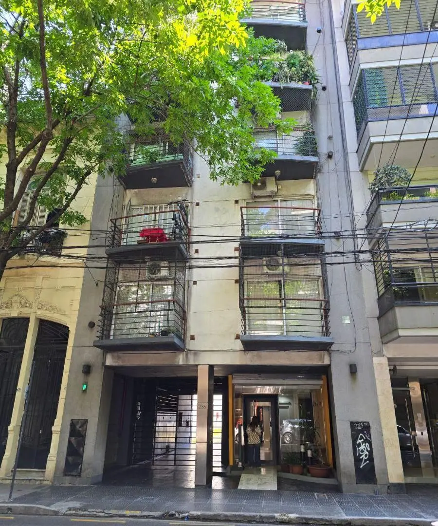 VENTA MONOAMBIENTE AL FRENTE EN ALMAGRO 1