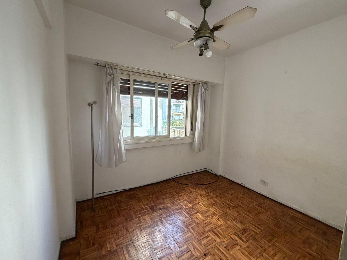 Foto de VENTA DPTO 4 AMBIENTES CON COCHERA - PARA RECICLAR, imagen 4