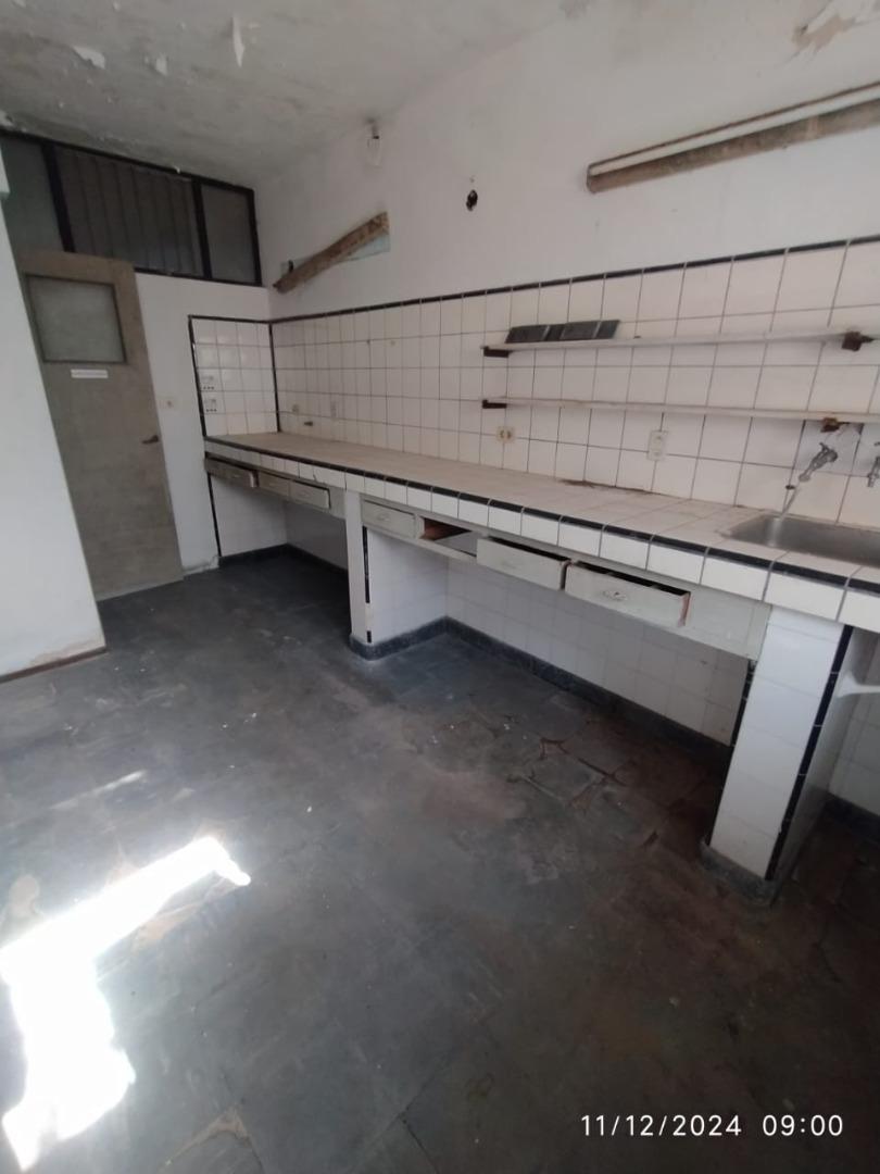 Foto de IMPORTANTE INMUEBLE MULTIPLES USOS, imagen 2