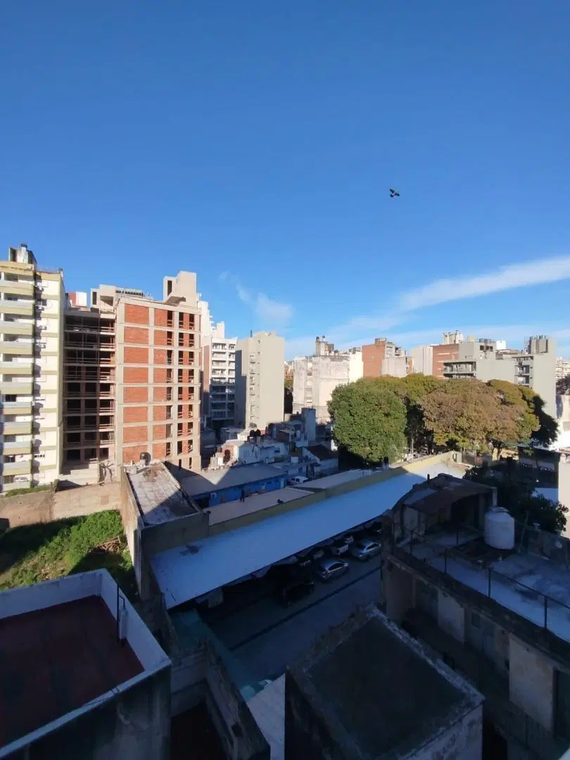 Hermoso MONOAMBIENTE en ALQUILER!! San Luis 2041, Rosario. 2