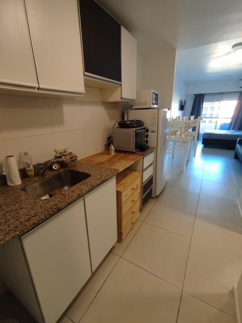 Foto de Hermoso MONOAMBIENTE en ALQUILER!! San Luis 2041, Rosario., imagen 4