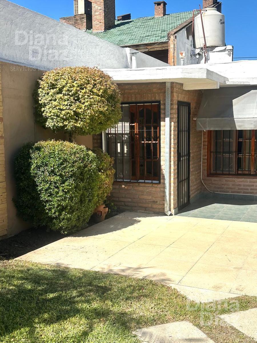 Venta Casa 4 Amb C/cochera, Jardin y Quincho en San Andres 5