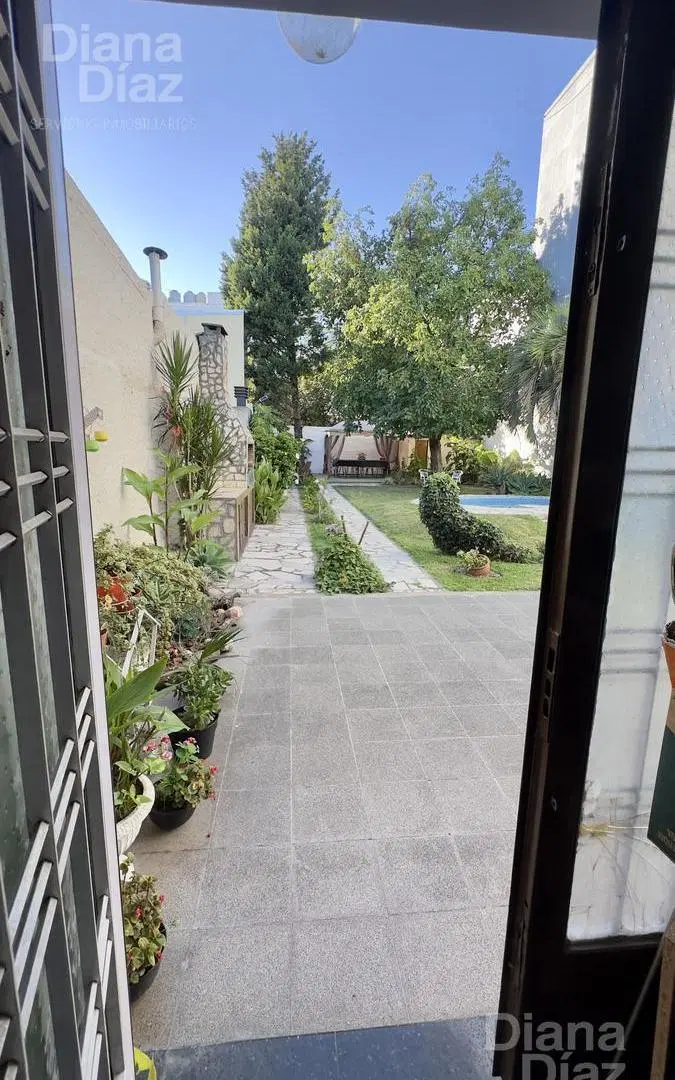 Casa en Villa Luzuriaga 5