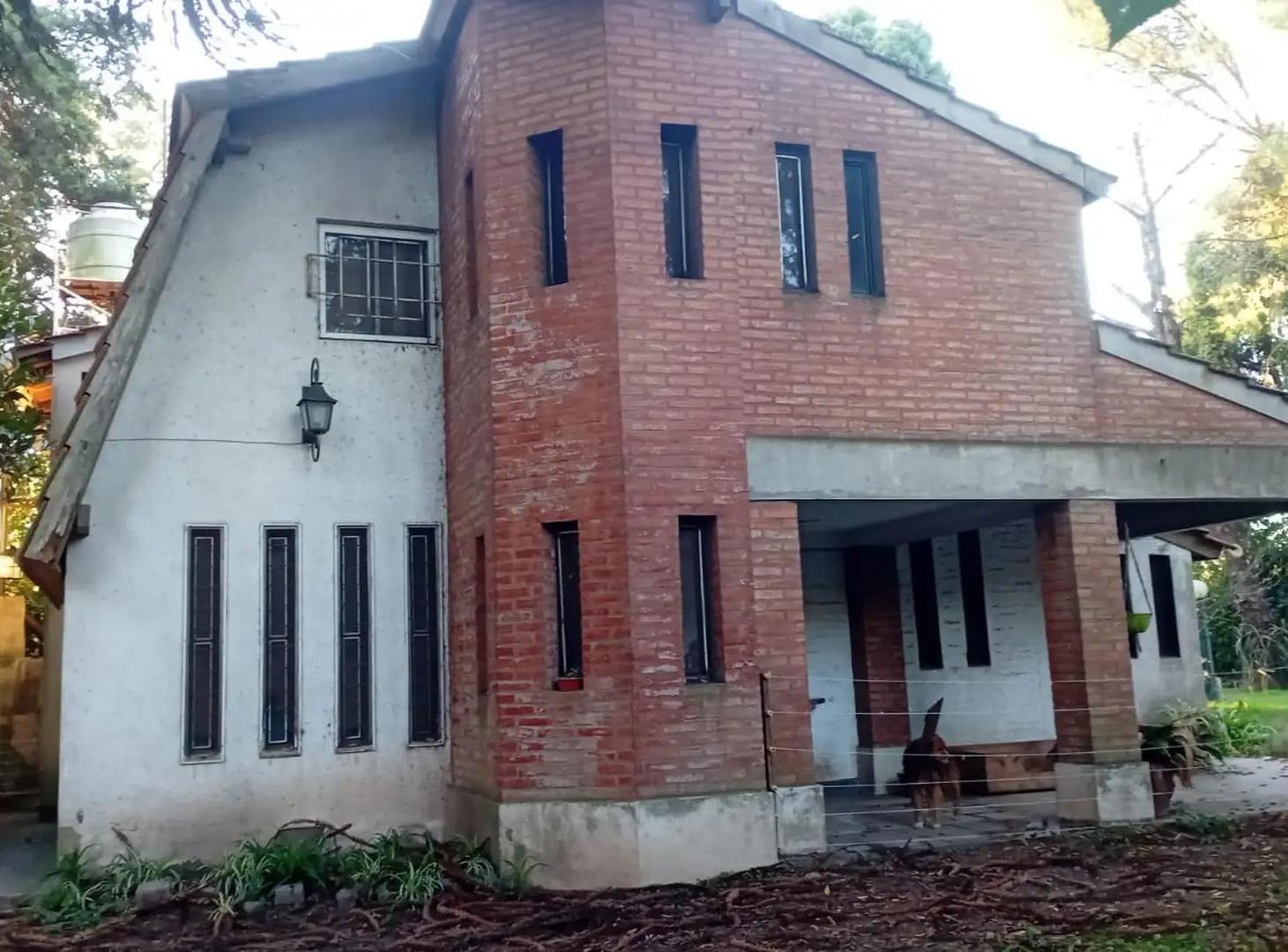 Foto de Lote con Casa de 2 plantas, frondosa arboleda y garage cubierto, imagen 5