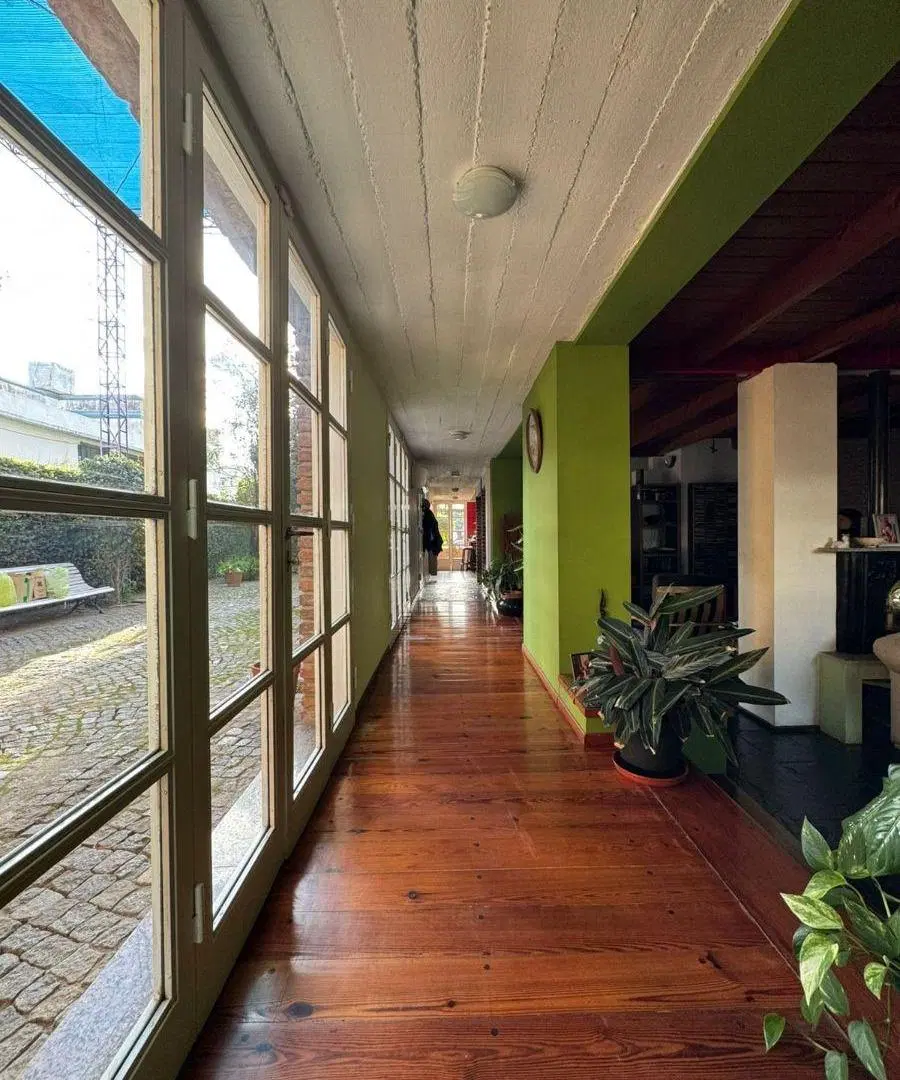 VENTA GRAN CASA CON IDENTIDAD PROPIA EN ZONA RESIDENCIAL DE ZÁRATE 5