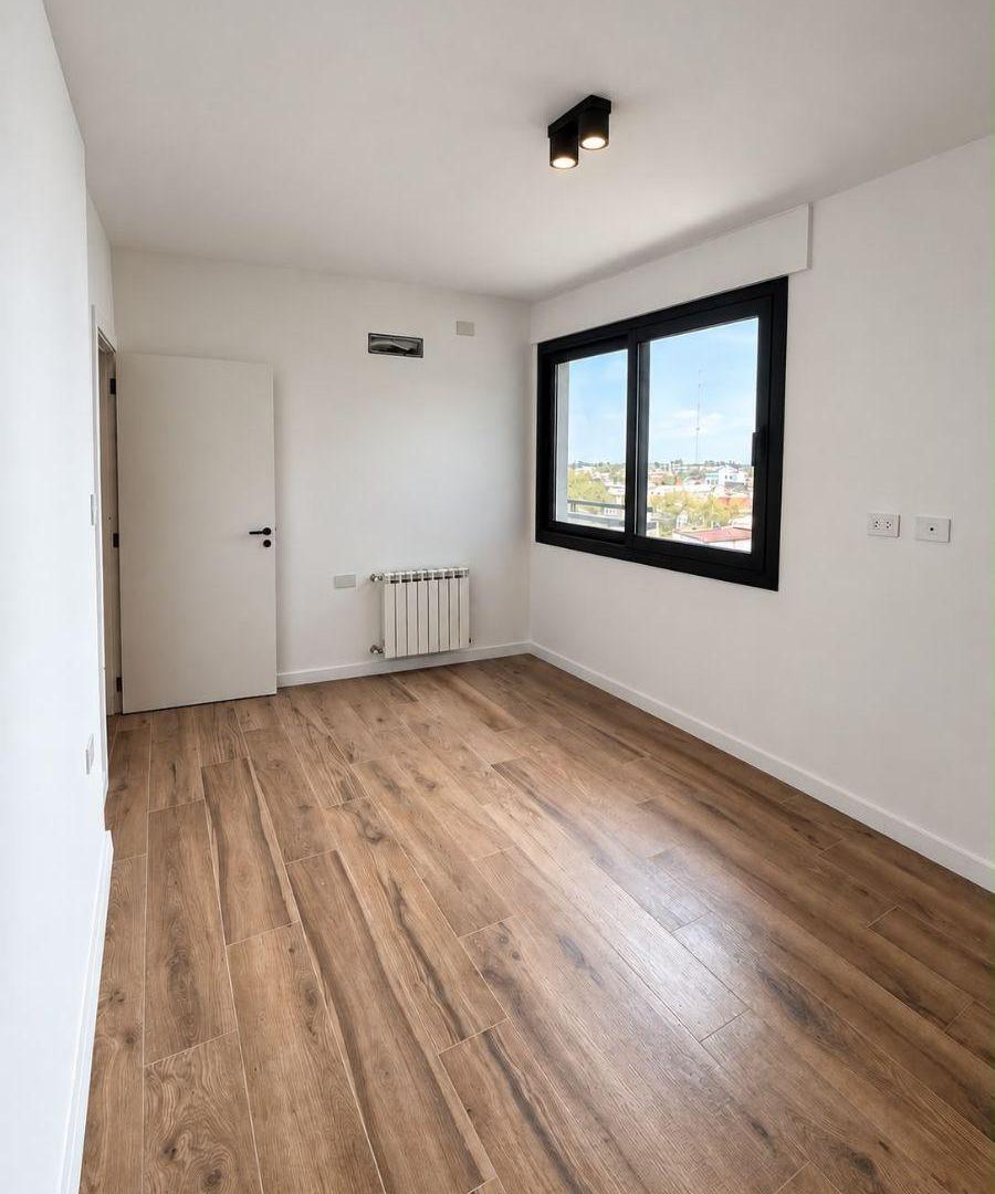 Foto de VENTA DEPTO A ESTRENAR 2 AMB. + COCHERA EN EDIF ASTOR., imagen 4