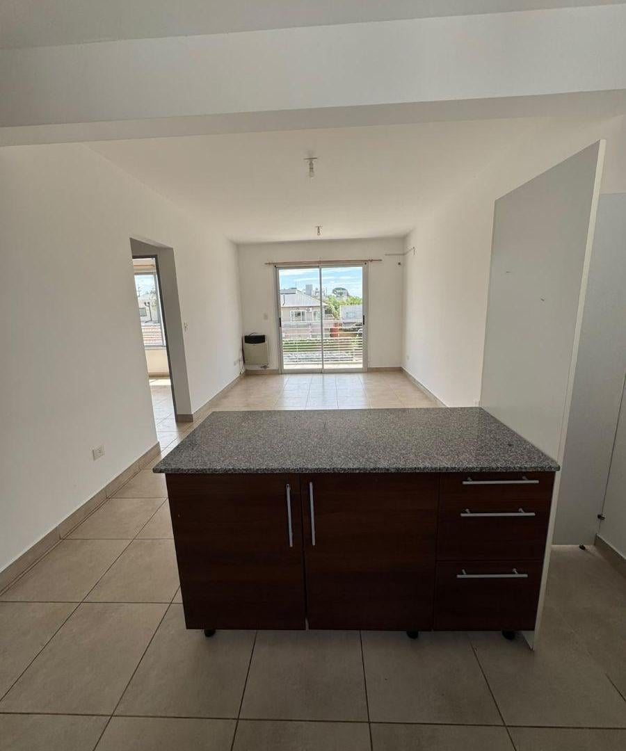 Foto de VENTA DEPTO 2 AMB. + COCHERA EN PACHECO 541, ZÁRATE., imagen 5