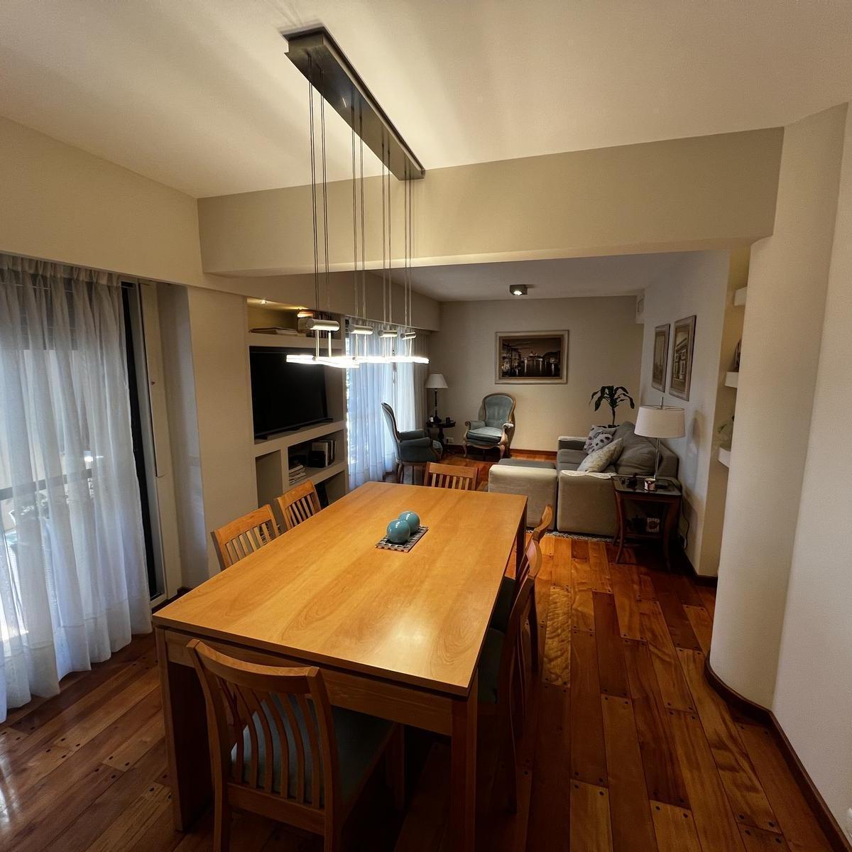 Departamento en Pellegrini Al 2400 - 3 Dorm. - Cochera 2