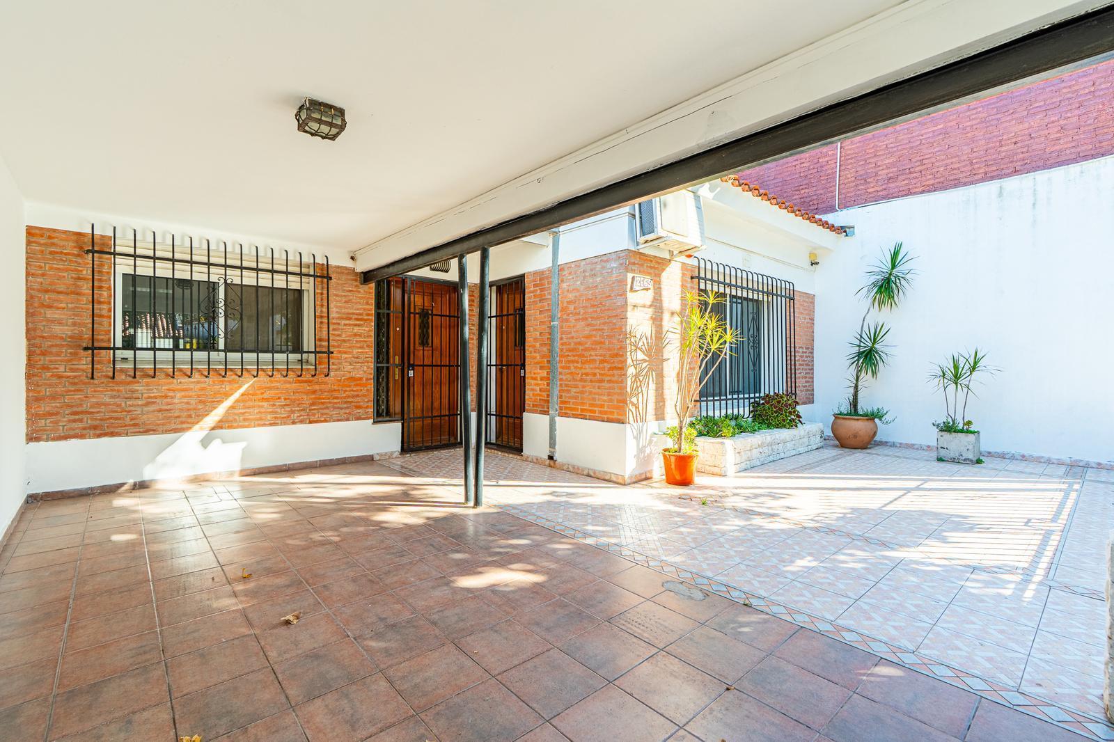 Foto de Casa venta 3 dormitorios Radiadores Patio y pileta, imagen 3