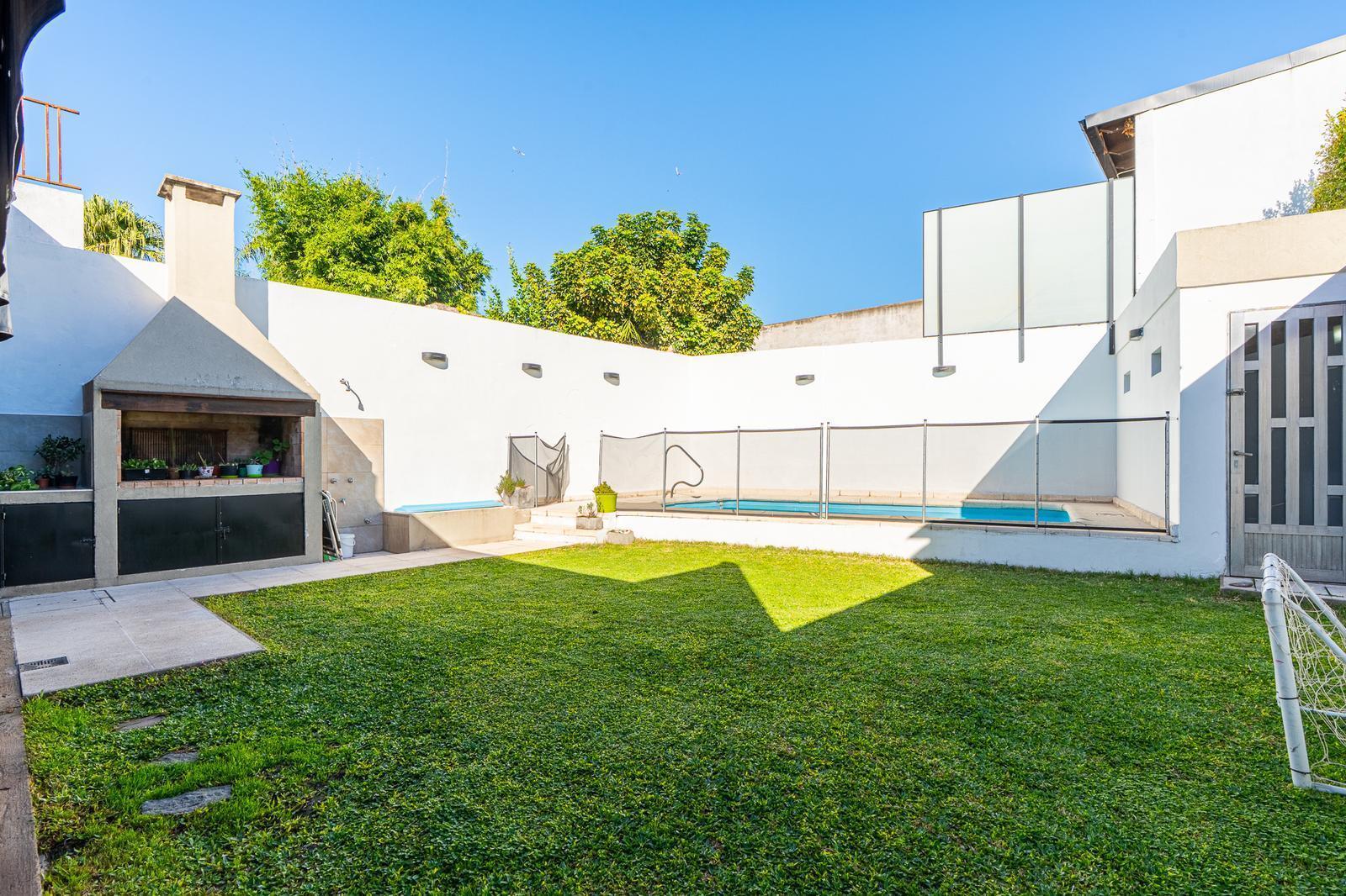 Foto de Casa venta 3 dormitorios Radiadores Patio y pileta, imagen 1