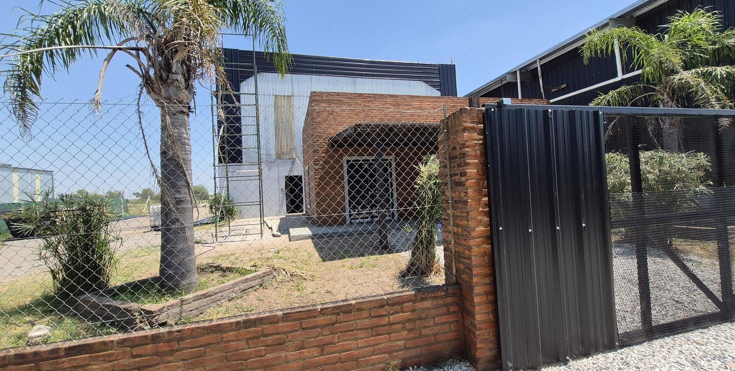 Nave Industrial en Alvear - Fundicion - Todos los servicios - Metalurgica