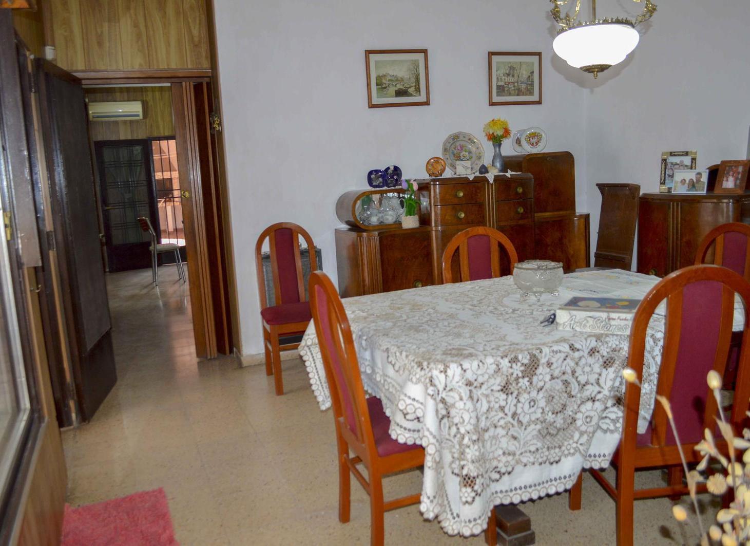 Casa en Ludueña - Apto crédito - Cochera - Una sola planta