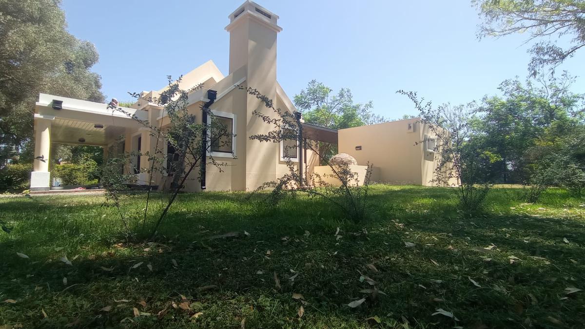 Casa - La Bahía - Piscina - Club House - Cancha de Tenis- Futbol