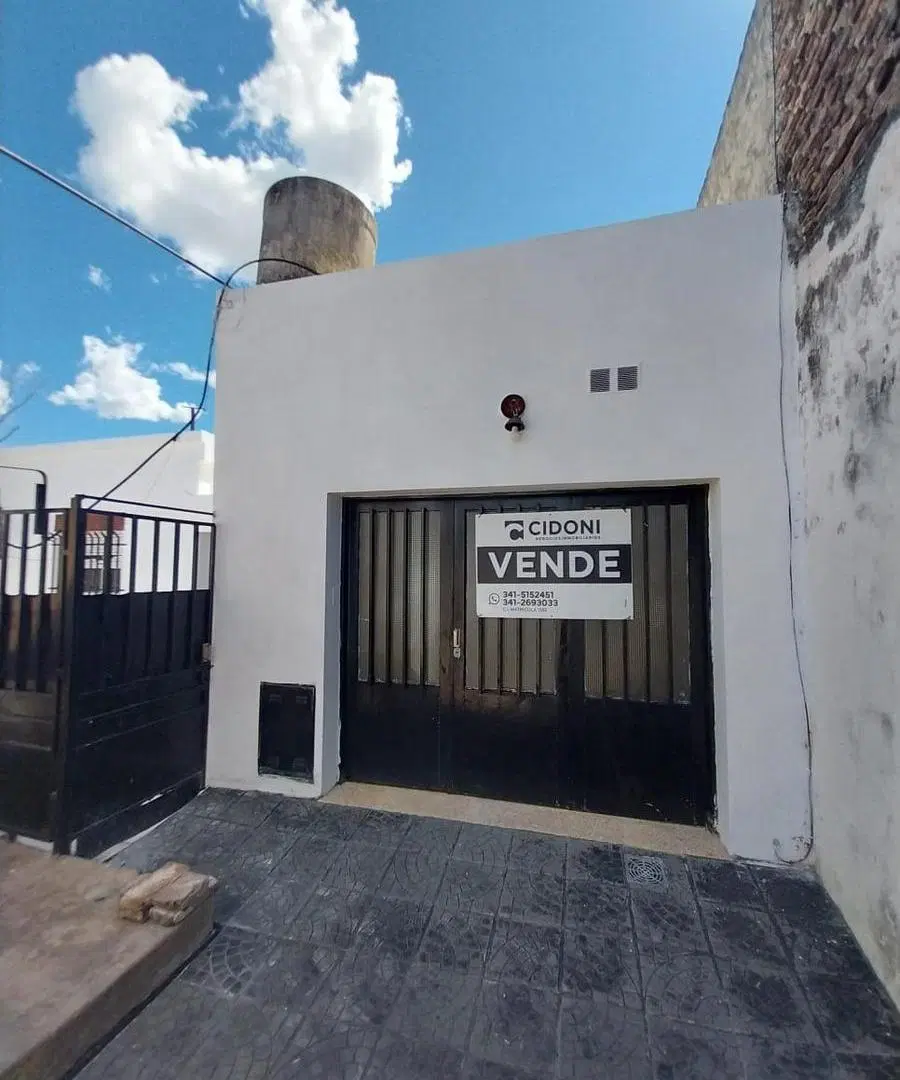 Casa con Patio y Cochera dos dormitorios. Excelente oportunidad 2