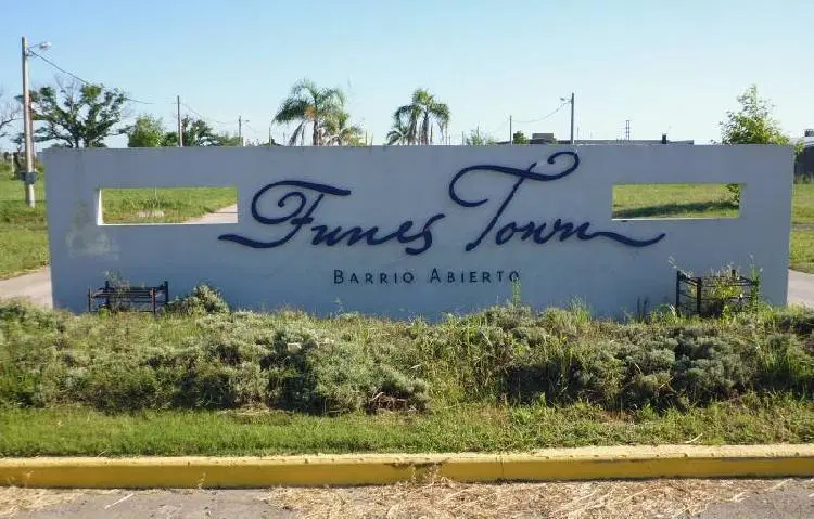 Terreno - Funes Town - Jardin - Lote - Cercado - Escriturado 4