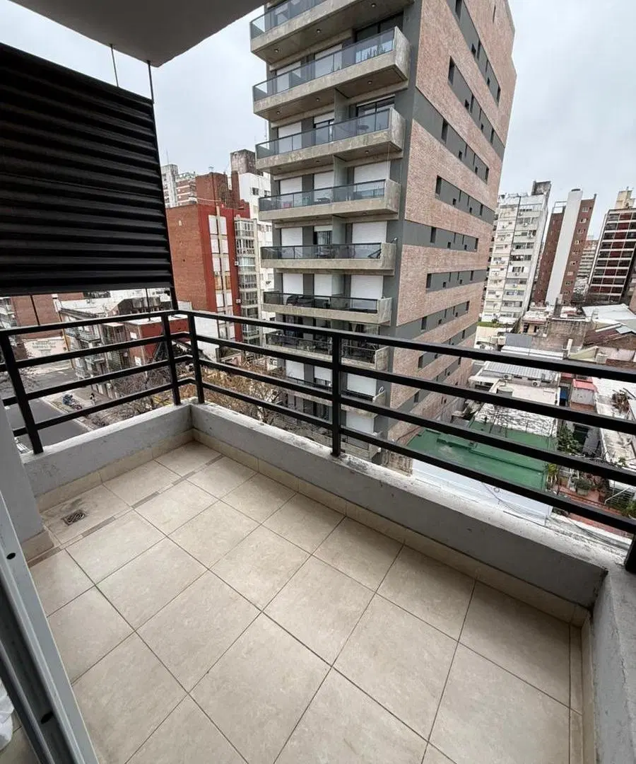 Departamento monoambiente con balcon al frente y amenities 5
