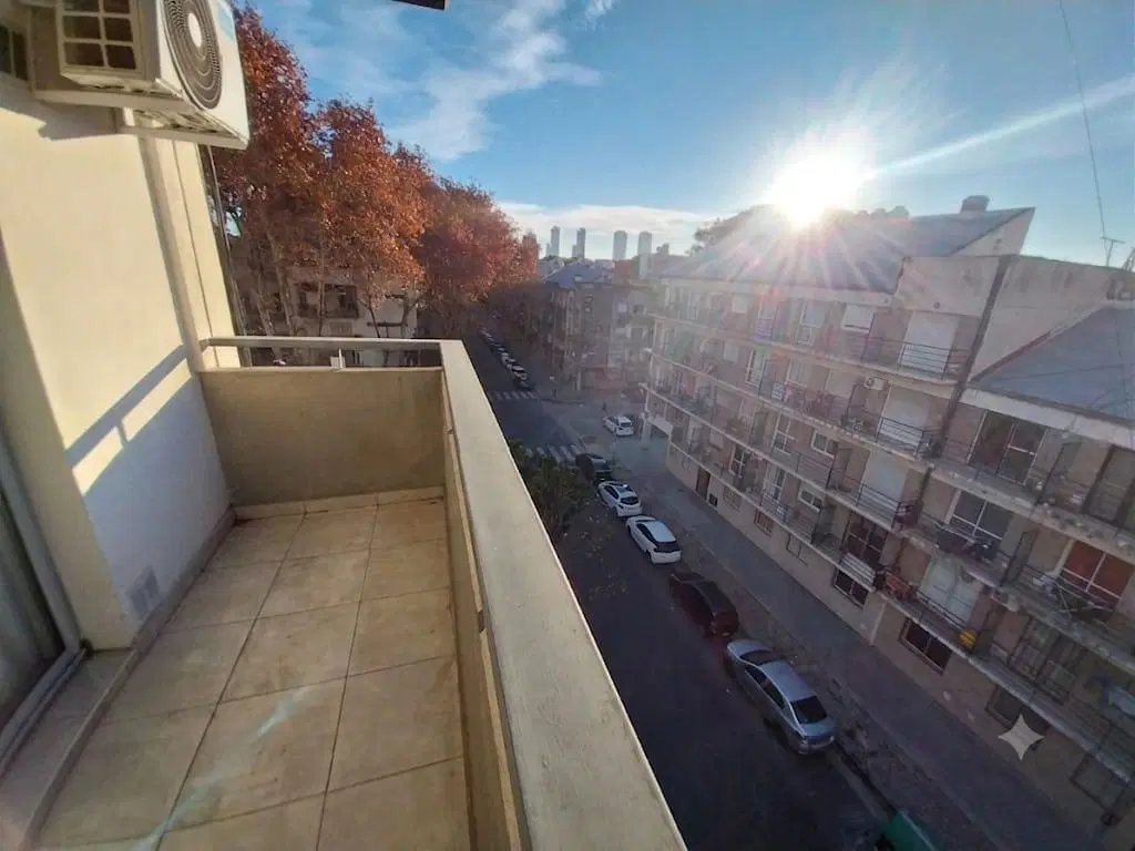 Departamento en Luis Agote 8