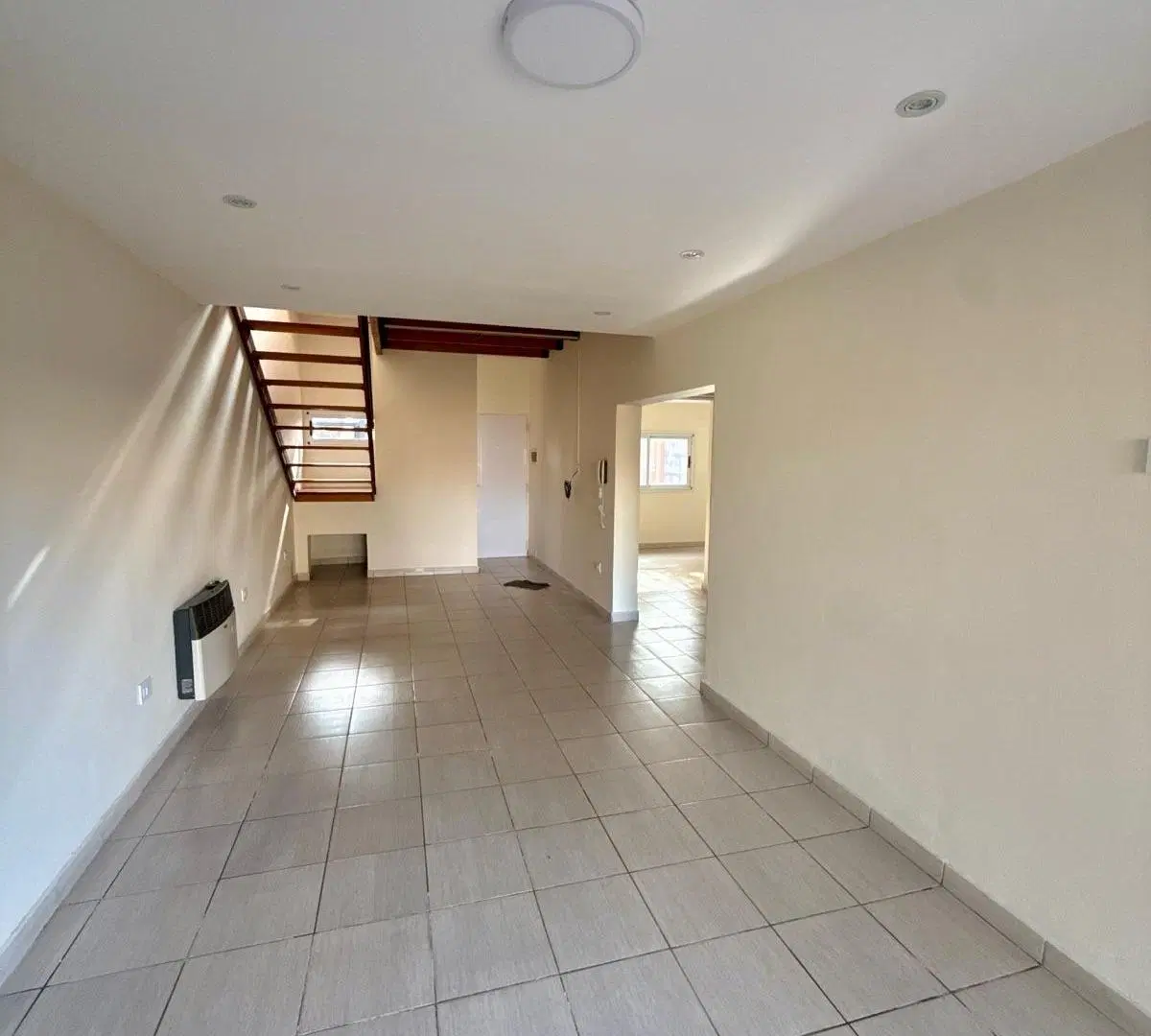 Casa en Funes tres dormitorios amplio terreno todos los servicios 4