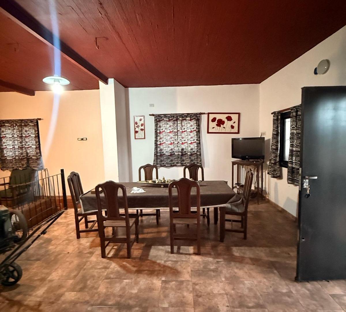 Foto de Campo con Casa y Forestación en arroyo seco, imagen 3