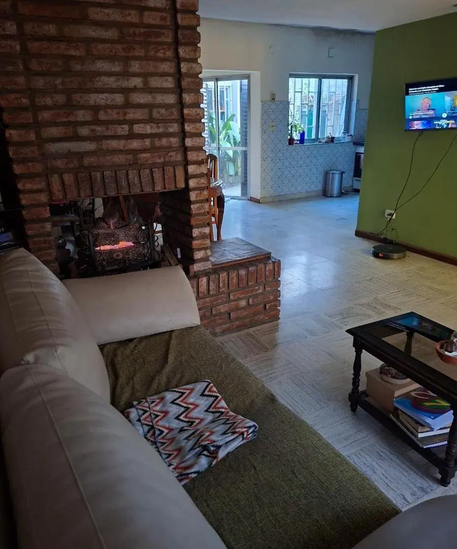 Casa en Alberdi - Terreno amplio - Parrillero - Jardin - Cochera 1