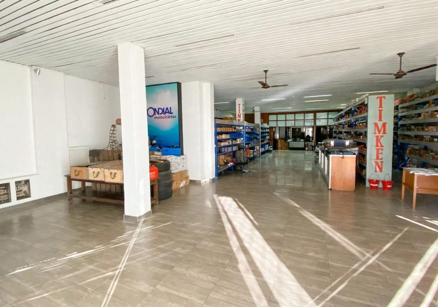 Foto de Local en República de la Sexta - amplio salón - oficinas - baño - zona, imagen 3