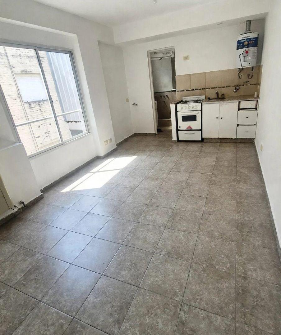 Departamento en Pichincha - ideal renta - escalera - gas natural