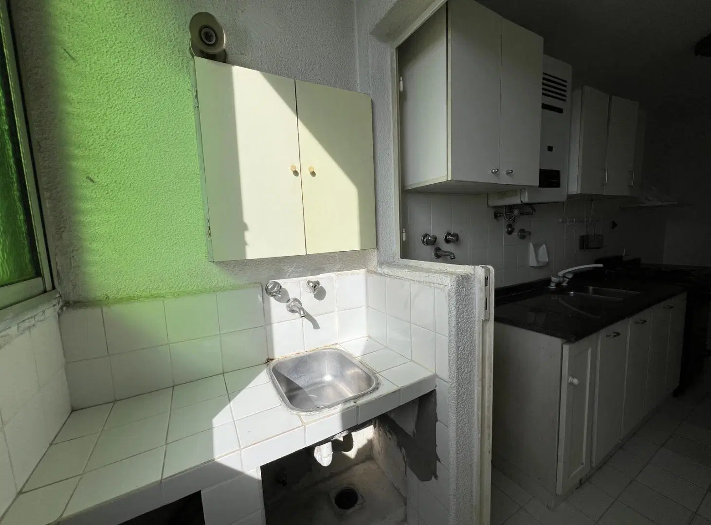 Departamento Laguzzi - Vista abierta al ESTE - LUMINOSO 3