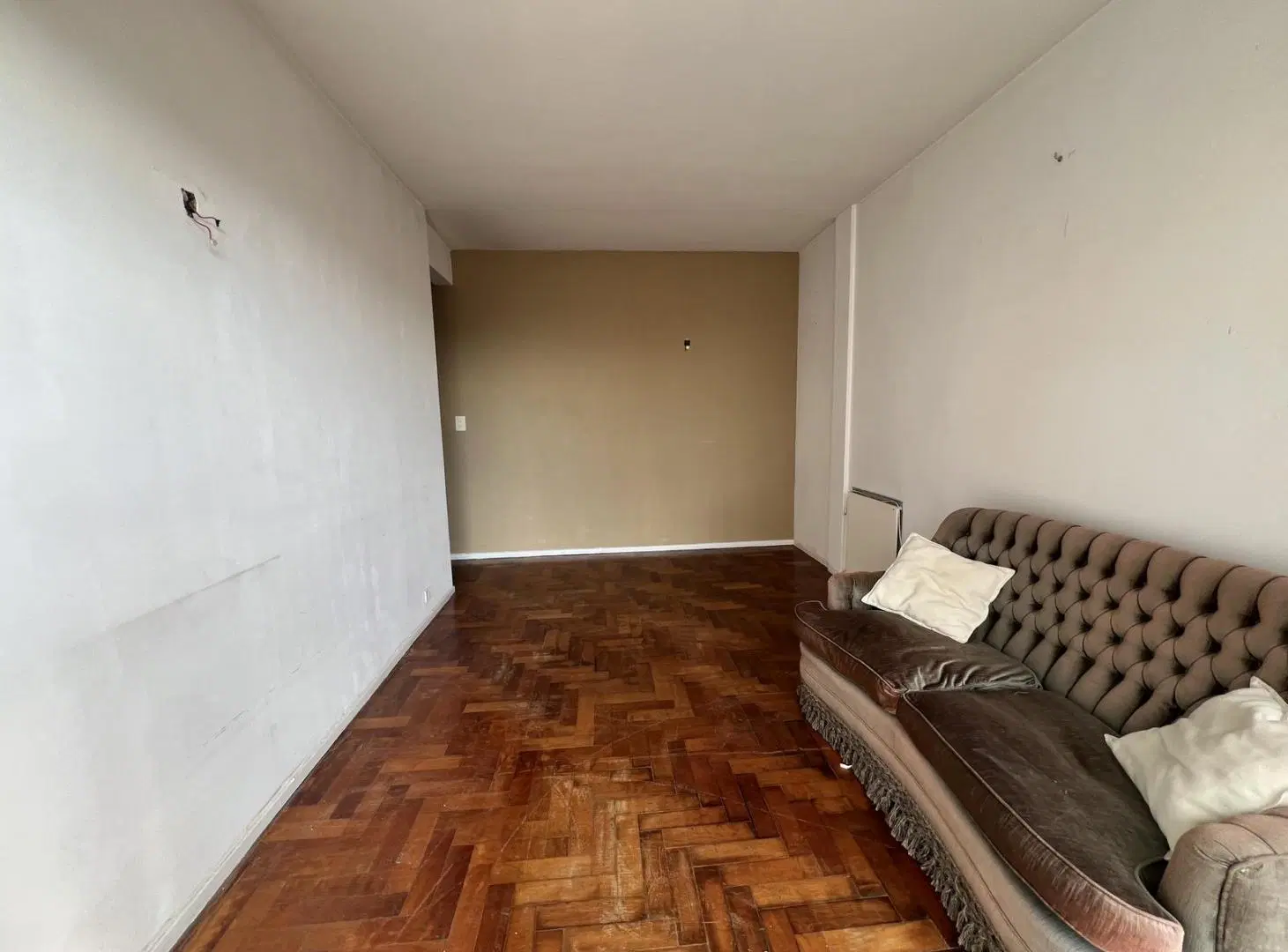 Departamento Laguzzi - Vista abierta al ESTE - LUMINOSO 1
