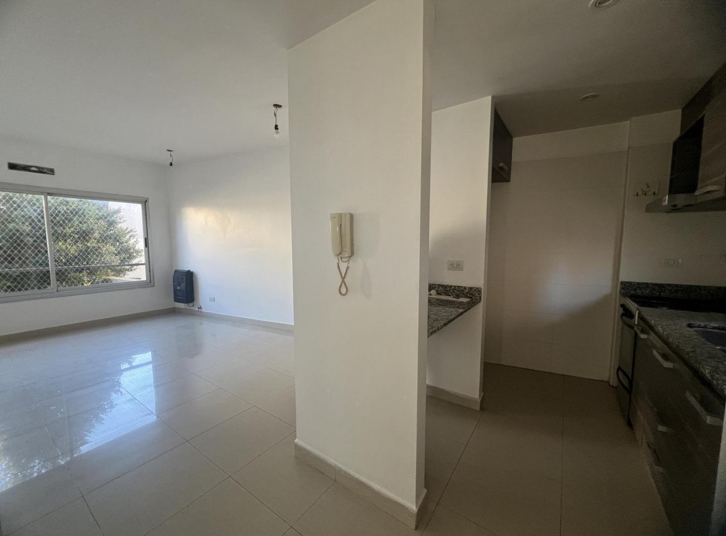 Foto de PH con TERRAZA propia y Balcon en Villa Urquiza, imagen 2