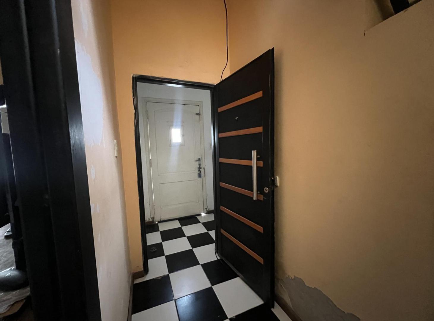Foto de PH con la autonomia de una CASA - Posibilidad de cochera/Consultorio, imagen 4