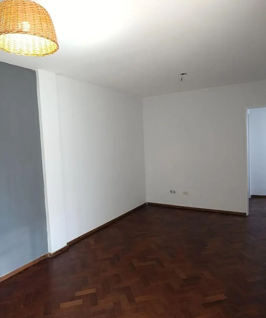 Departamento semipiso con 2 dormitorios ,balcon cerrado 5