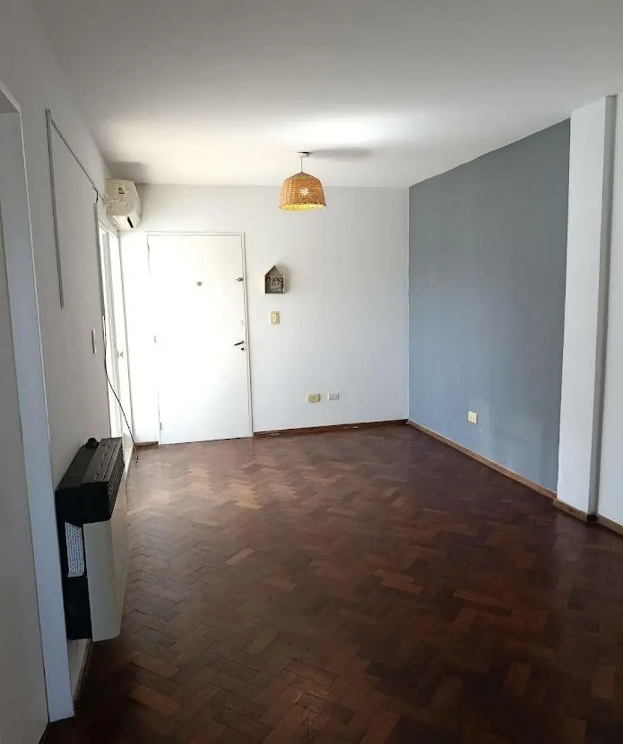 Departamento semipiso con 2 dormitorios ,balcon cerrado 3