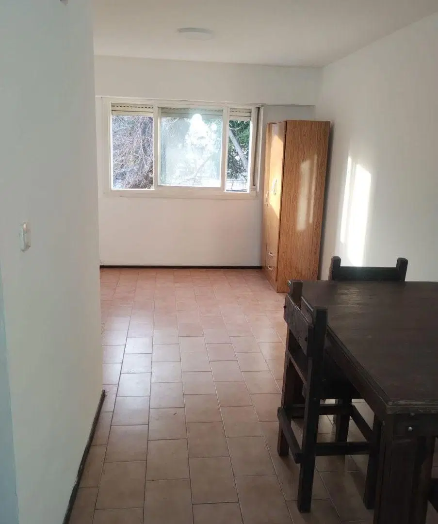 MONOAMBIENTE LUMINOSO, 2 PISO DE ESCALERA,BAJÍSIMOS IMPUESTOS 2