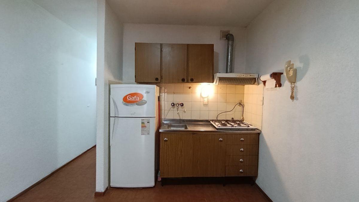 Foto de AMPLÍSIMO MONOAMBIENTE AMOBLADO, imagen 1
