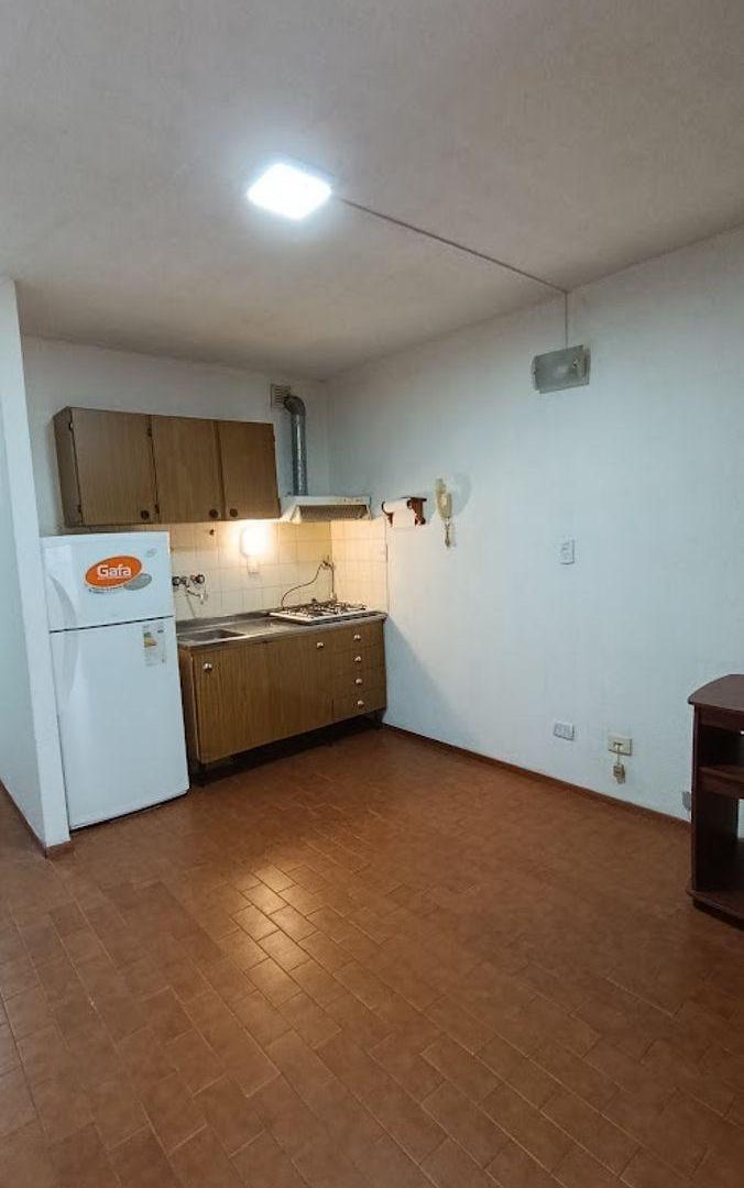 Foto de AMPLÍSIMO MONOAMBIENTE AMOBLADO, imagen 2