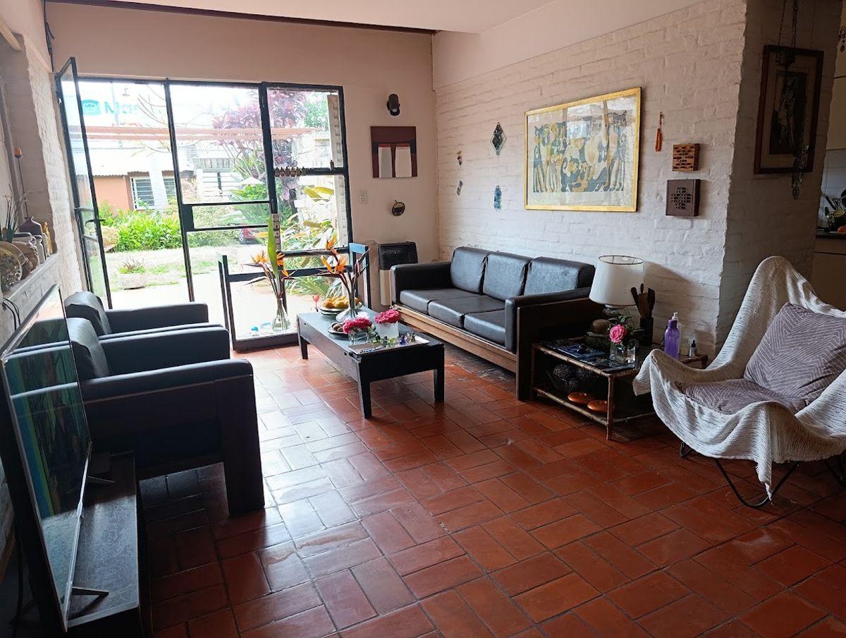 Foto de Casa muy cercana al Parque Independencia. Diseño, Luz y Jardin Unico, imagen 1