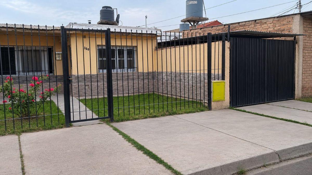 Foto de APTA CRÉDITO CASA VENTA GUTIERREZ MAIPU 3 DORMITORIOS, imagen 1