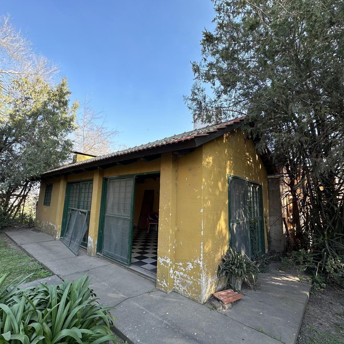 Gran Terreno con Casa y Piscina en Pueblo Esther 3