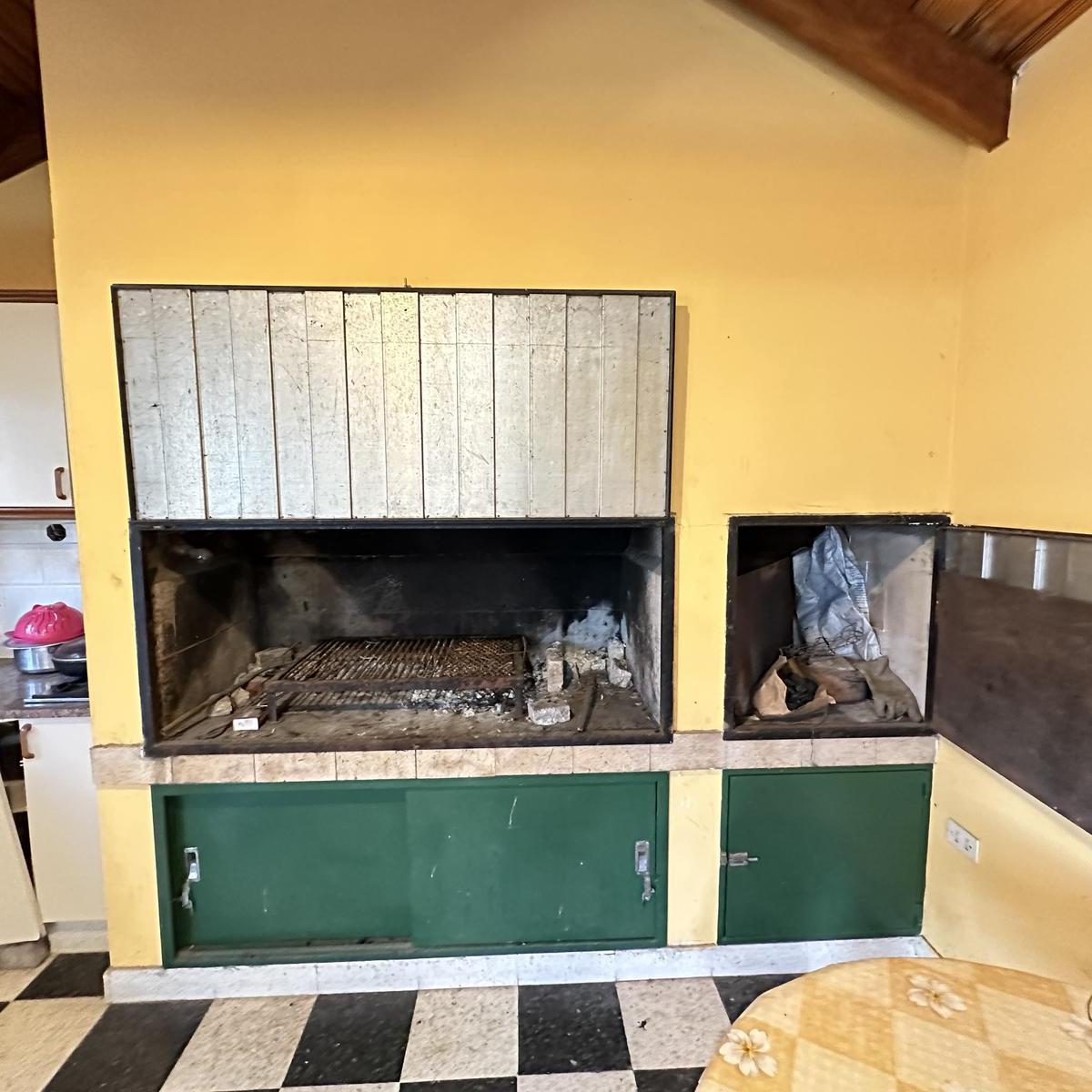 Gran Terreno con Casa y Piscina en Pueblo Esther 4