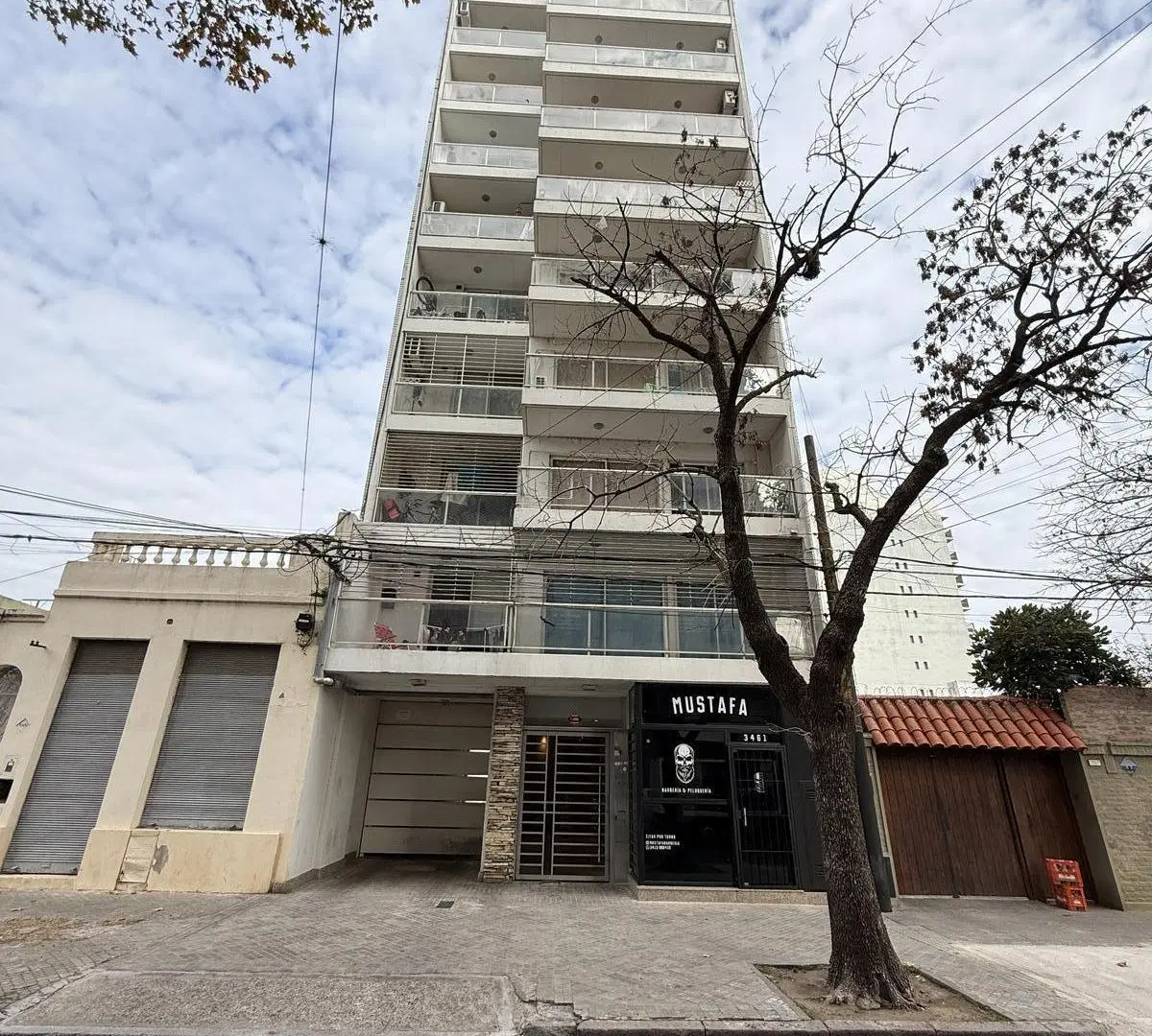Monoambiente con cochera en B° Echesortu. Balcón 1