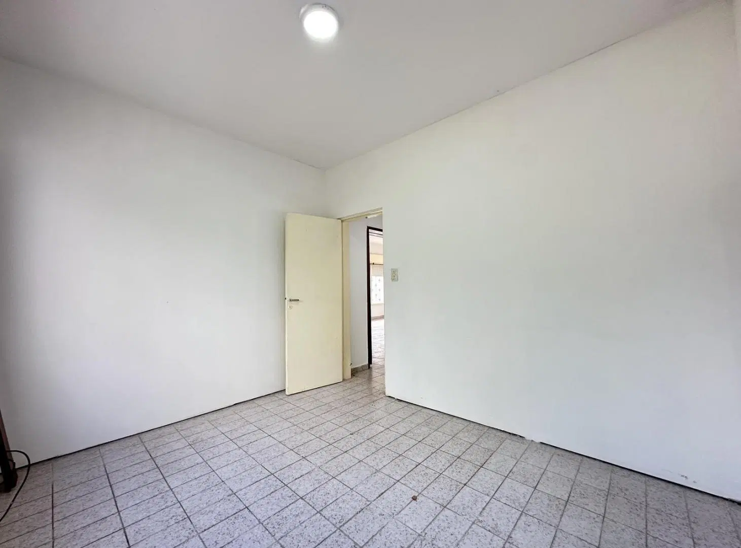 Casa con gran jardín y cochera 2
