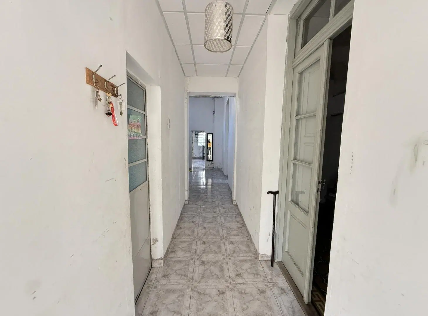 2 casas. Patio. Cochera. Amplios ambientes 3