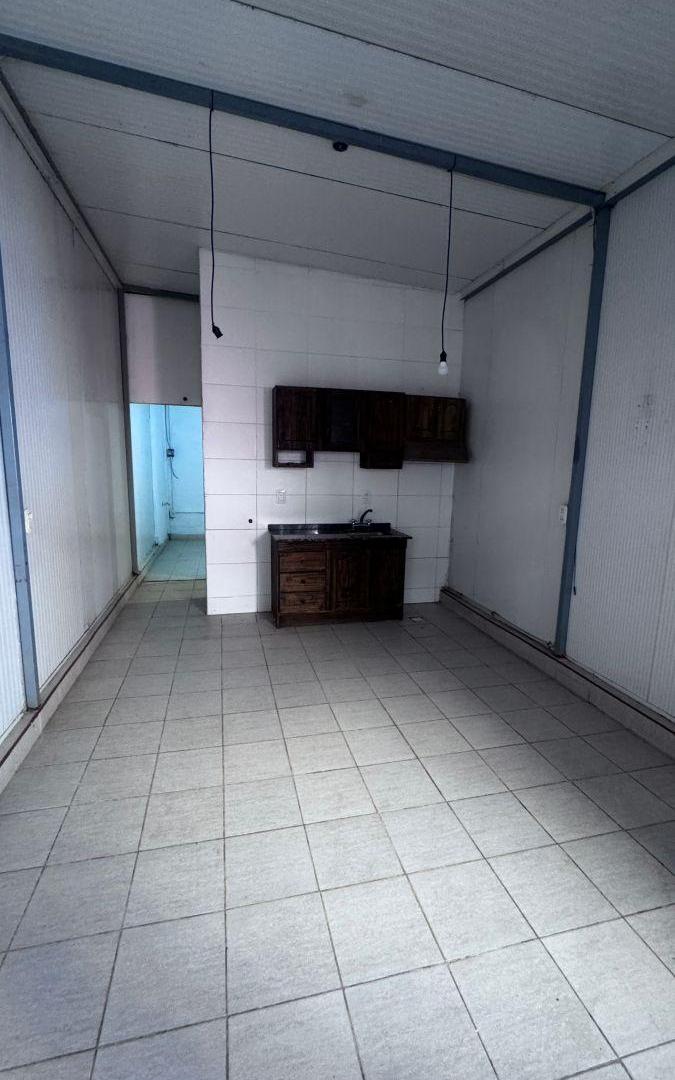Galpon + departamento un dormitorio